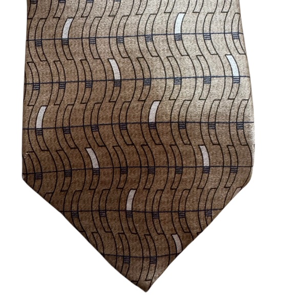 Arrow Vintage Tan Black and White Silk Geometric Pattern Elegant Men's Tie - Picture 1 of 8